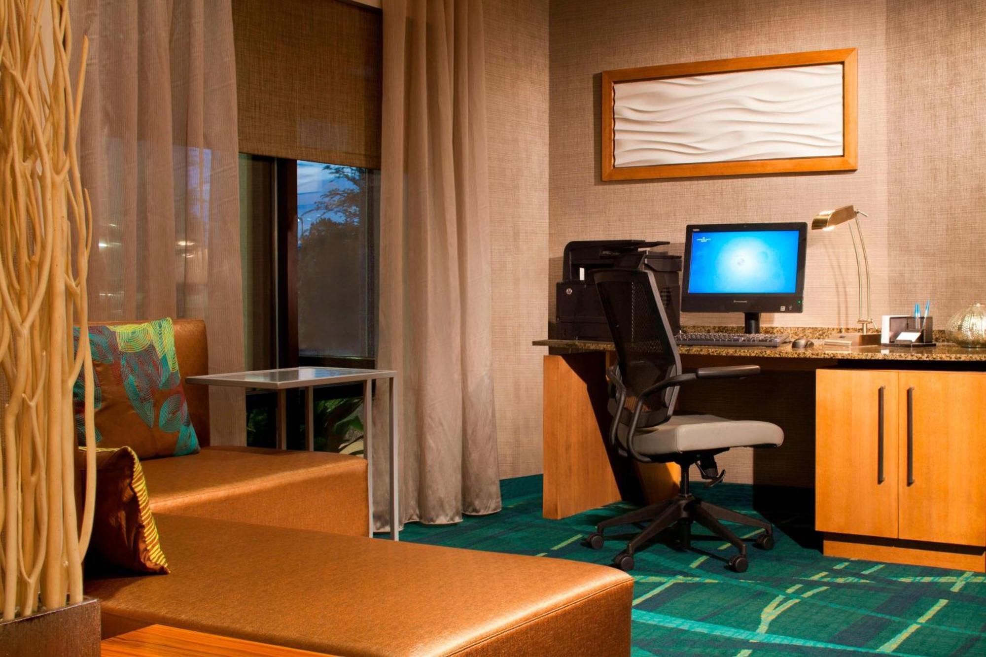 สปริงฮิลล์ สวีท เกนส์วิลล์ Hotel ภายนอก รูปภาพ